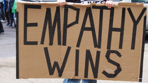 Photo by katt @ cativerse.com taken April 5th 2025 @ Niagara Square Buffalo NY